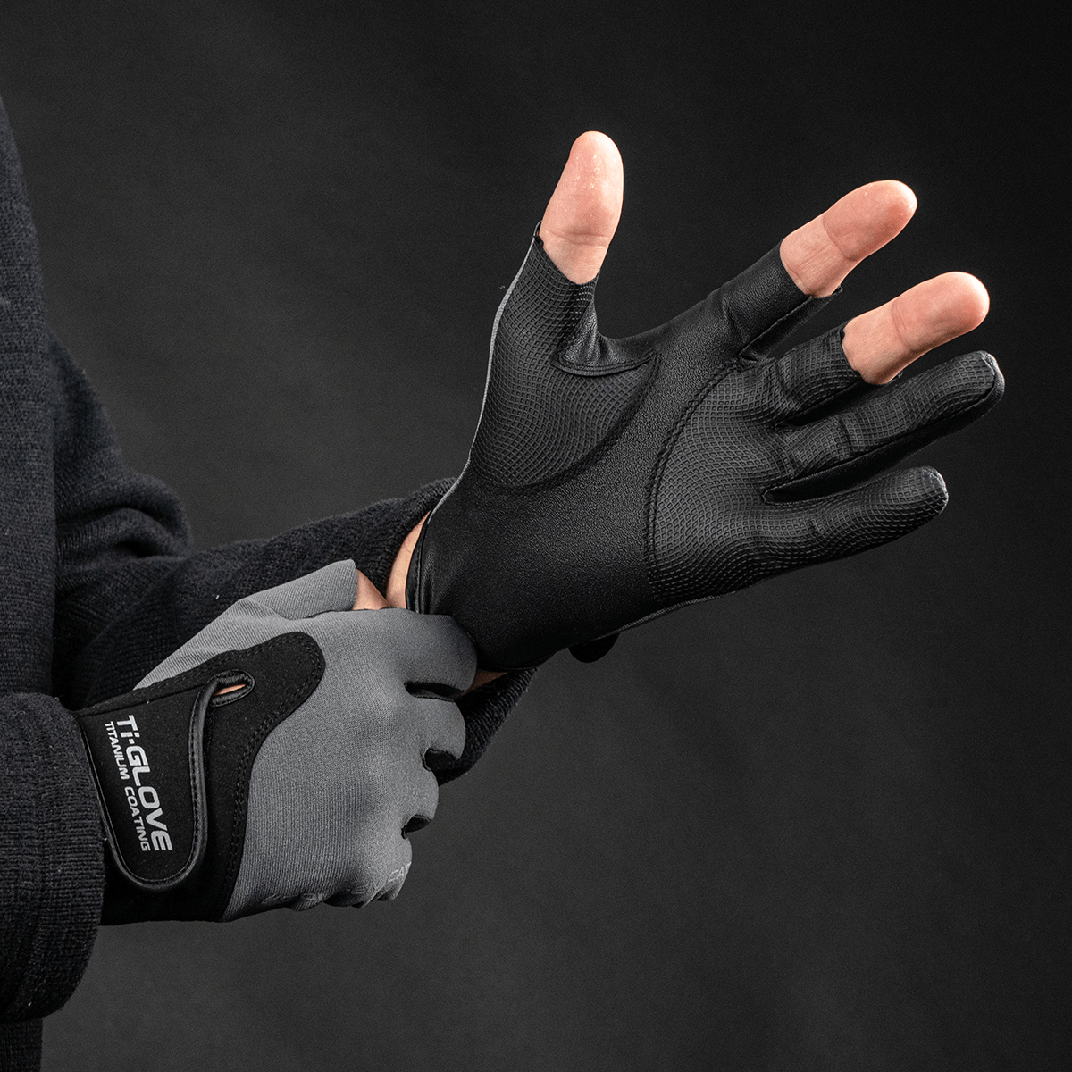 Golden Catch Titanium Gloves